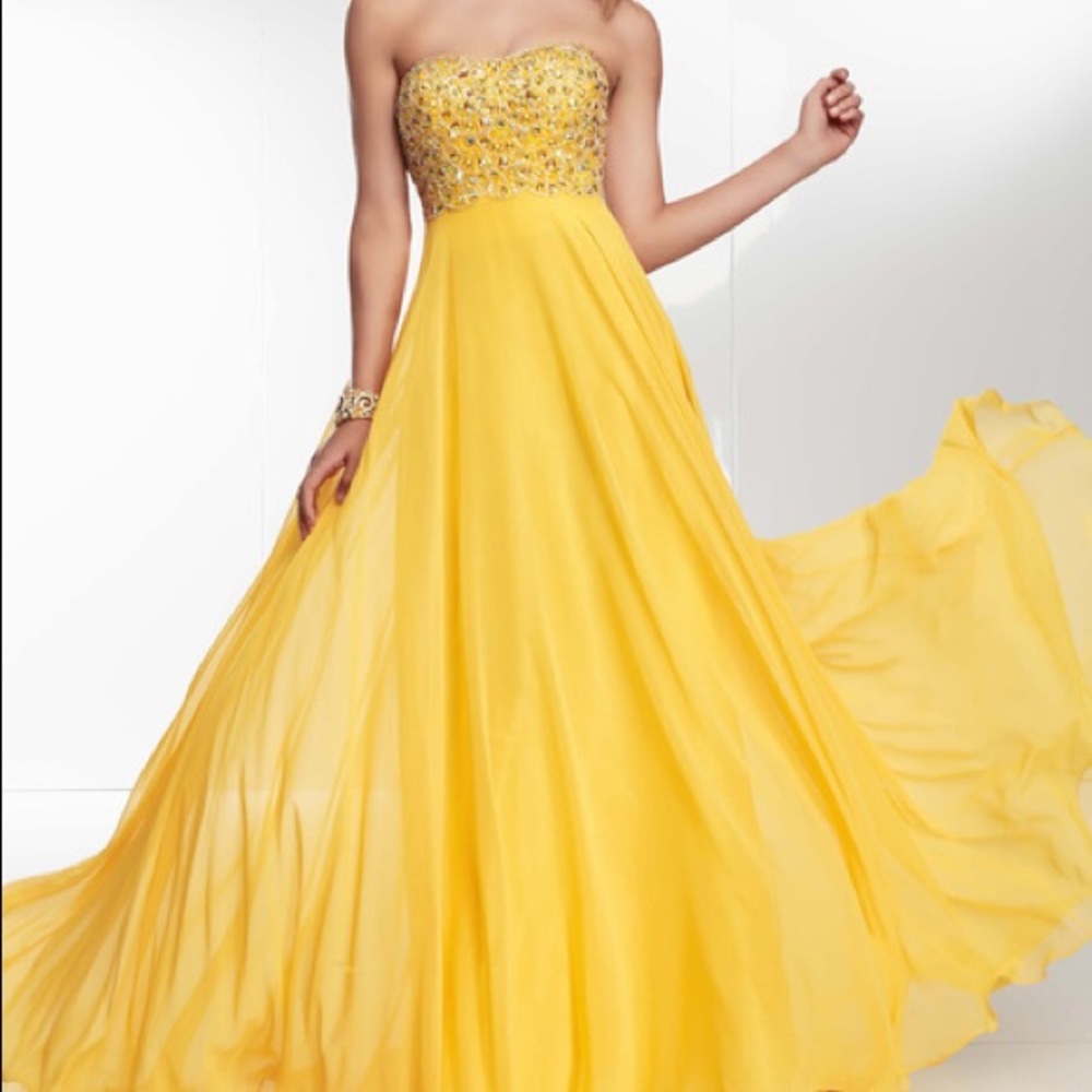 Mori Lee Prom Dress (Pic is NOT exact. Similar)